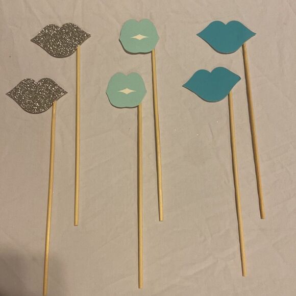 Perfect Occasions Sweet 16 Themed Photo Booth Decor Props Set of 46 Props EUC - Picture 5 of 14